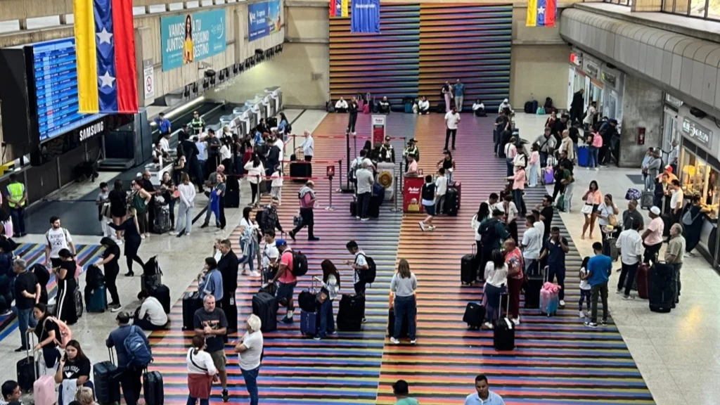 Aeropuerto de Maiquetía registra incremento en la movilización de pasajeros en temporada de vacaciones